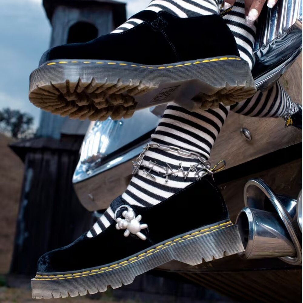 Dr. Martens Addina Heaven by Marc Jacobs Velvet Shoes in Black 8 NWT - Picture 3 of 8